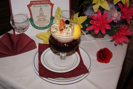 COCKTAIL DE CAMARÃO 